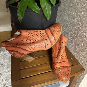 Women's spring step l’artise Perforated  Leather Heeled Ankle Boots